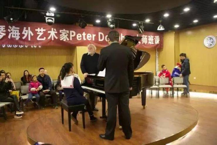 【回顾】环球360海外艺术家Peter Donohoe成都雅音大师班讲座活动圆满落幕！