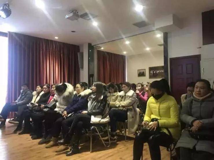 【报道】读谱与琴谱版本的选择|环球360艺术家鲍释贤大师班洛阳站圆满结束。诤悠担
