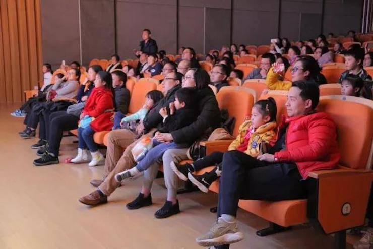 一场属于孩子们的神秘音乐之旅|《七耳兔寻找乐器之王》音乐剧表演圆满结束!