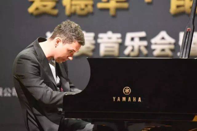 2018年环球360亚洲音乐奖学金河南大学启动仪式<br /> 暨环球360海外艺术家爱德华·昆斯音乐活动圆满结束