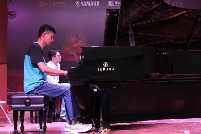 2018年环球360亚洲音乐奖学金南京艺术学院启动仪式 </br>  暨环球360海外艺术家爱德华·昆斯音乐会及大师班圆满结束