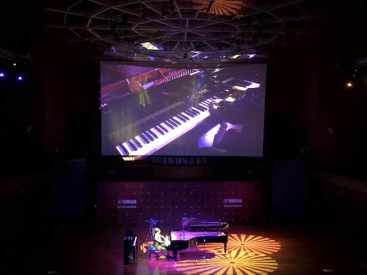 环球360艺术家宋思衡“80后的时光机”多媒体音乐会内蒙古巡演圆满落幕